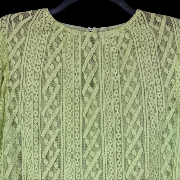 Endless Rose Lime Lace Top Size Small - Picture 3 of 4